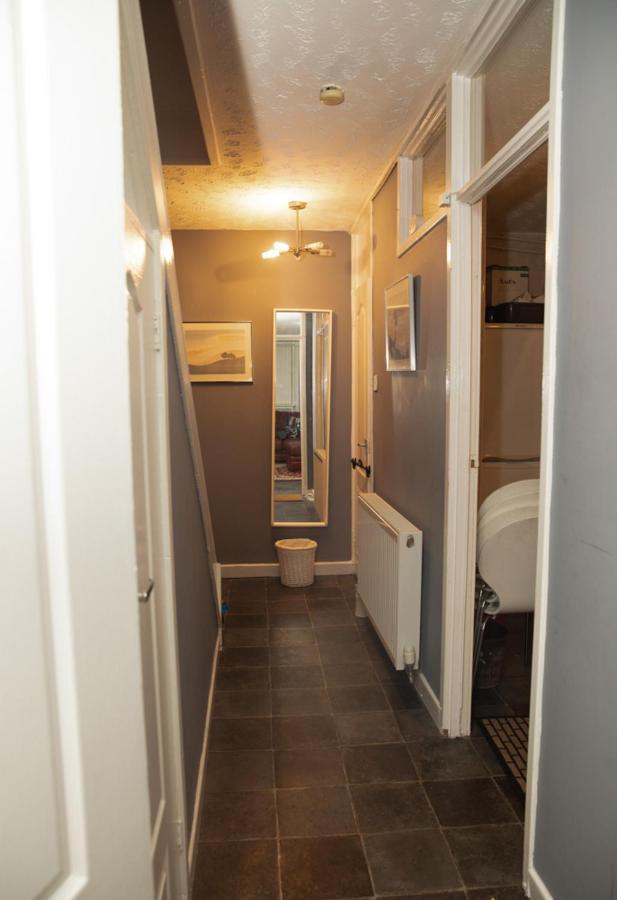 Stunning 2Nd Floor 2 Bedroom Massionette Apartment Glasgow Luaran gambar