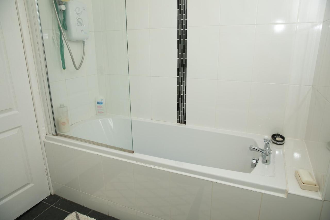 Stunning 2Nd Floor 2 Bedroom Massionette Apartment Glasgow Luaran gambar